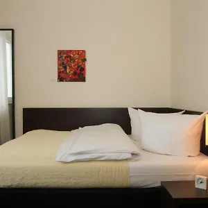 Luetzow 3*, Berlín Alemania